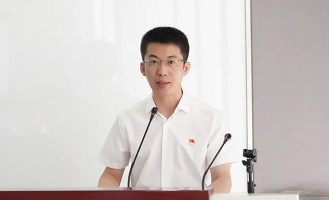 党委委员、纪委书记杨明来作党建工作汇报.jpg 党委委员、纪委书记杨明来作党建工作汇报.jpg